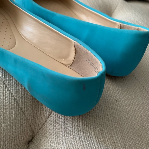 Bamboo Clore Turquoise, White & Gold Flats Size 8 - Picture 3 of 6